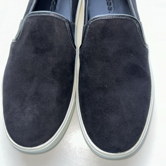 New Vince Suede Shoes. Black. Size 7.5. - Picture 2 of 6